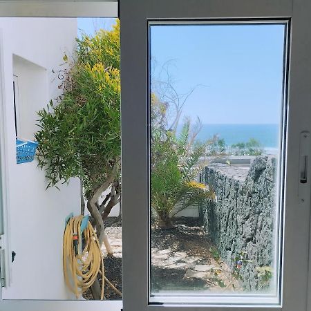 Beautiful Small Bungalow, Amazing Views And Garden Famara Dış mekan fotoğraf