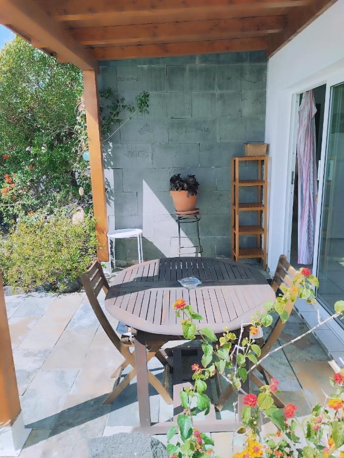 Beautiful Small Bungalow, Amazing Views And Garden Famara Dış mekan fotoğraf