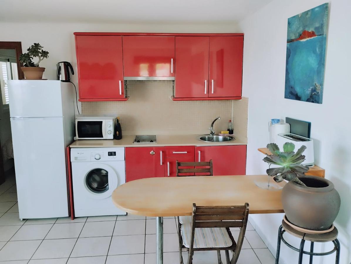 Beautiful Small Bungalow, Amazing Views And Garden Famara Dış mekan fotoğraf
